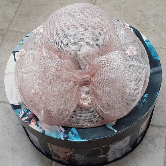 SOLD VINTAGE Peach/Pink Bow Hatπ w/hat carrier box - Picture 3 of 5